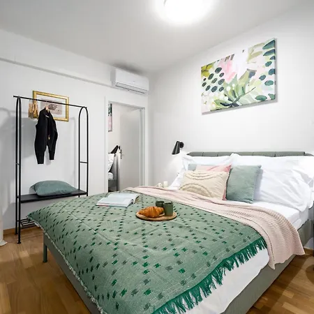 Apartment Days - Ac - Garage - Terrace - 2bdr Prague