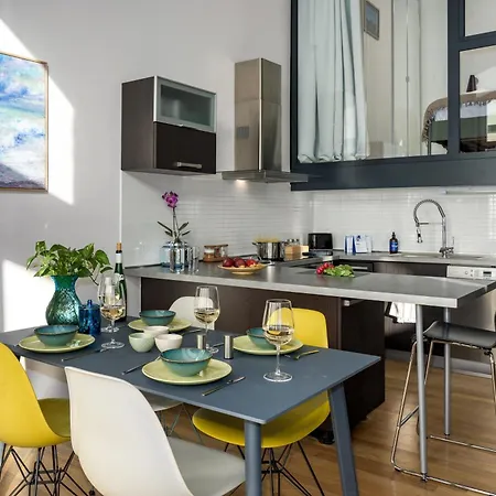 Days - Ac - Garage - Terrace - 2bdr Praag